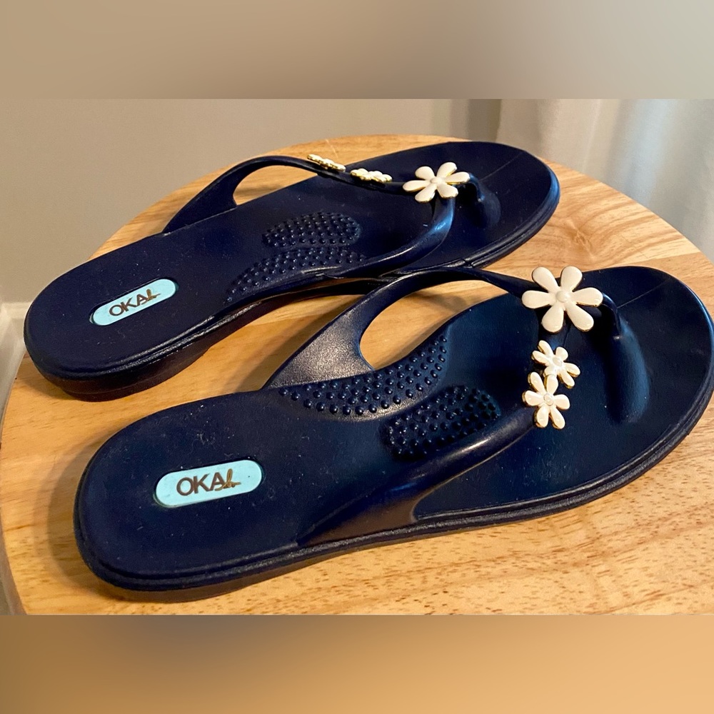 Oka b sandals medium/large Made in USA recyclable arch support flip flops